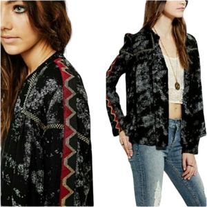 Ecote Urban Outfitters Lightweight Embellished Mettalic Cropped Jacket. Size XS